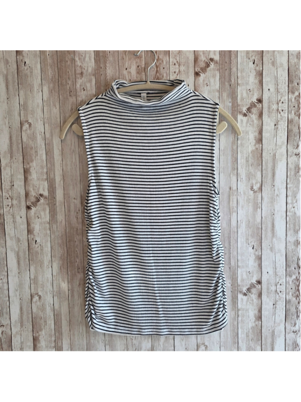 Women's LC Couture Striped Sleeveless Mock Neck Tank Top Size L NWOT